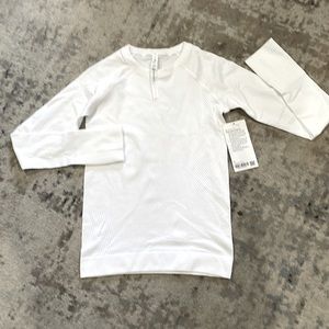 Lululemon rest less thumbhole long sleeve